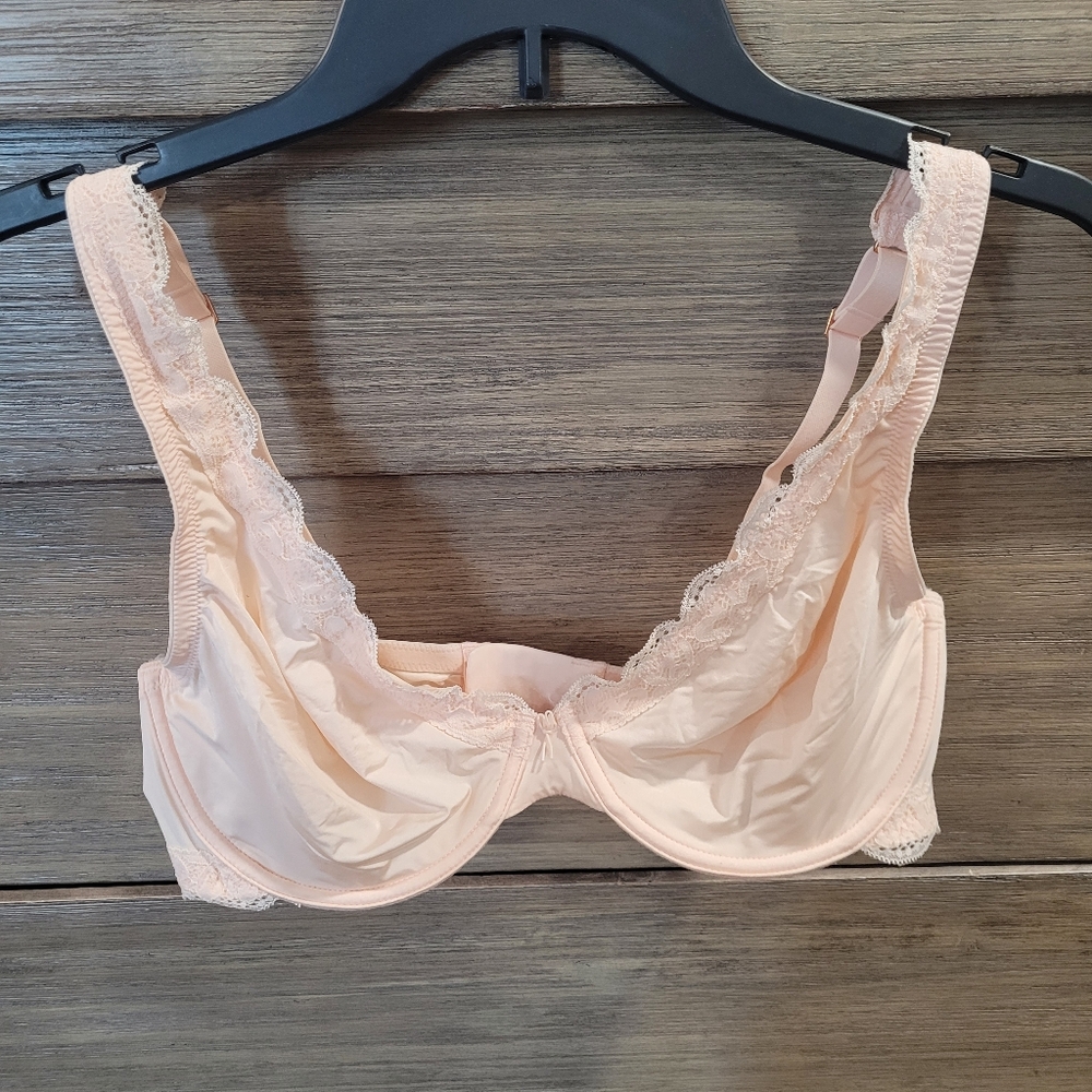 Lace Trimmed Happy Unlined Bra